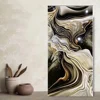 Marbre foncé doré