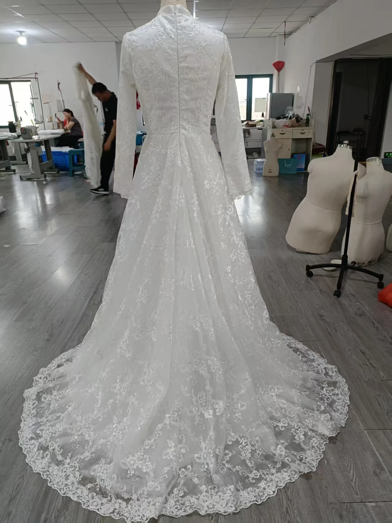 muslim white wedding dress Lace Dresses With Long Sleeves Wedding Dresses Built Gll White Embroidered Shoulder Details