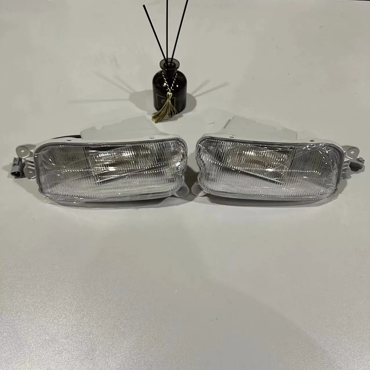 Japanese Truck Manufacturer Direct Sales MITSUBISH F420/FP517/FP519 Original Bumper Fog Lamp