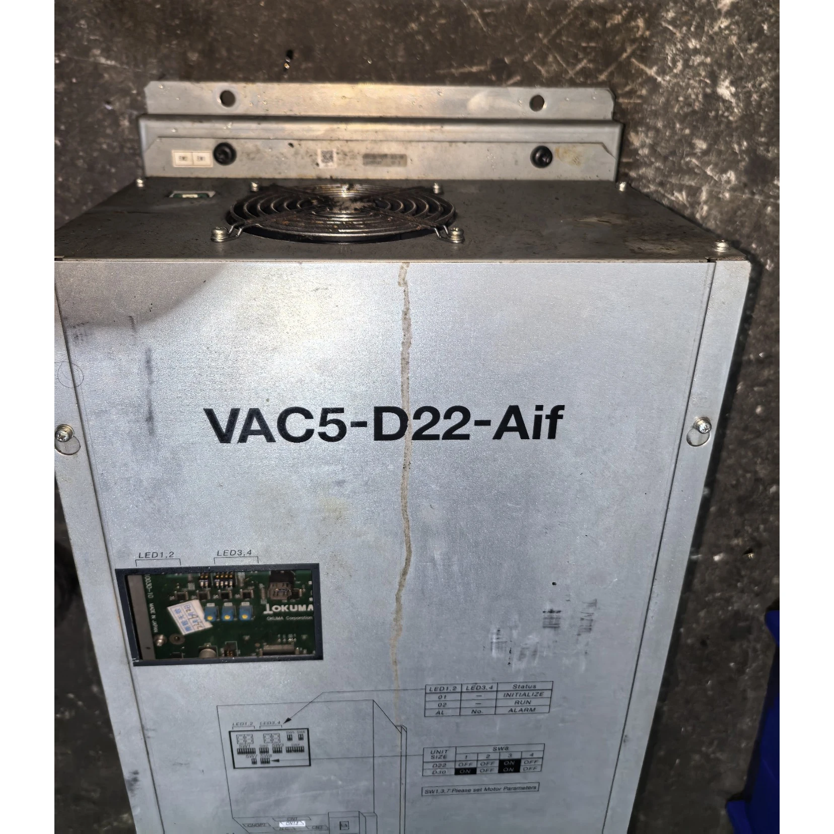 OKUMA VAC5-D22／U1233-0006-001-12 U2.4 Original OKUMA VAC5-D22 U1233-0006-001-12 Spindle Drive