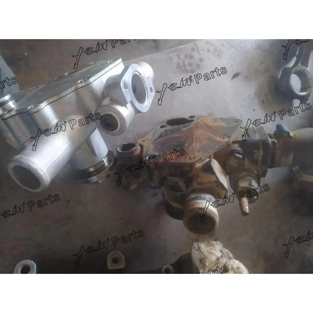 Engine Spare Parts 2TNE68 Water Pump for Yanmar 4