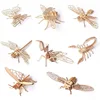Un ensemble complet de 8 insectes (un de chaque)