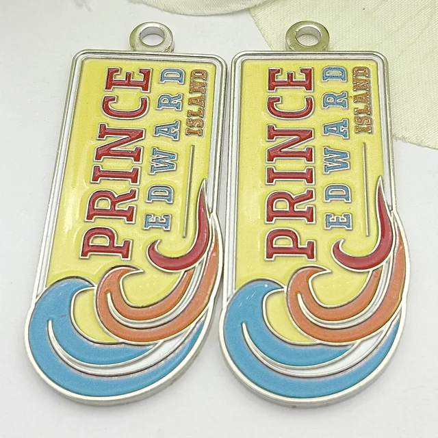 Wholesale No Minimum Custom Metal Keyrings Enamel Letter Engraved Animal Keychains Accessories Charm Keychain