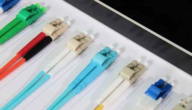 High Density 2.0 /3.0mm Pre-assembled Fiber Optic Lc Push-pull Uniboot ...