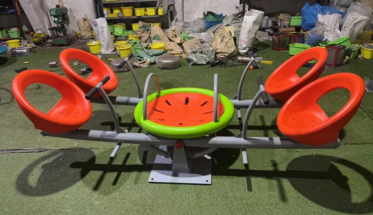 Hot Sale Popular Classic Outdoor 4 People Kids Seesaw Outdoor Playground Seesaw Play Equipment.