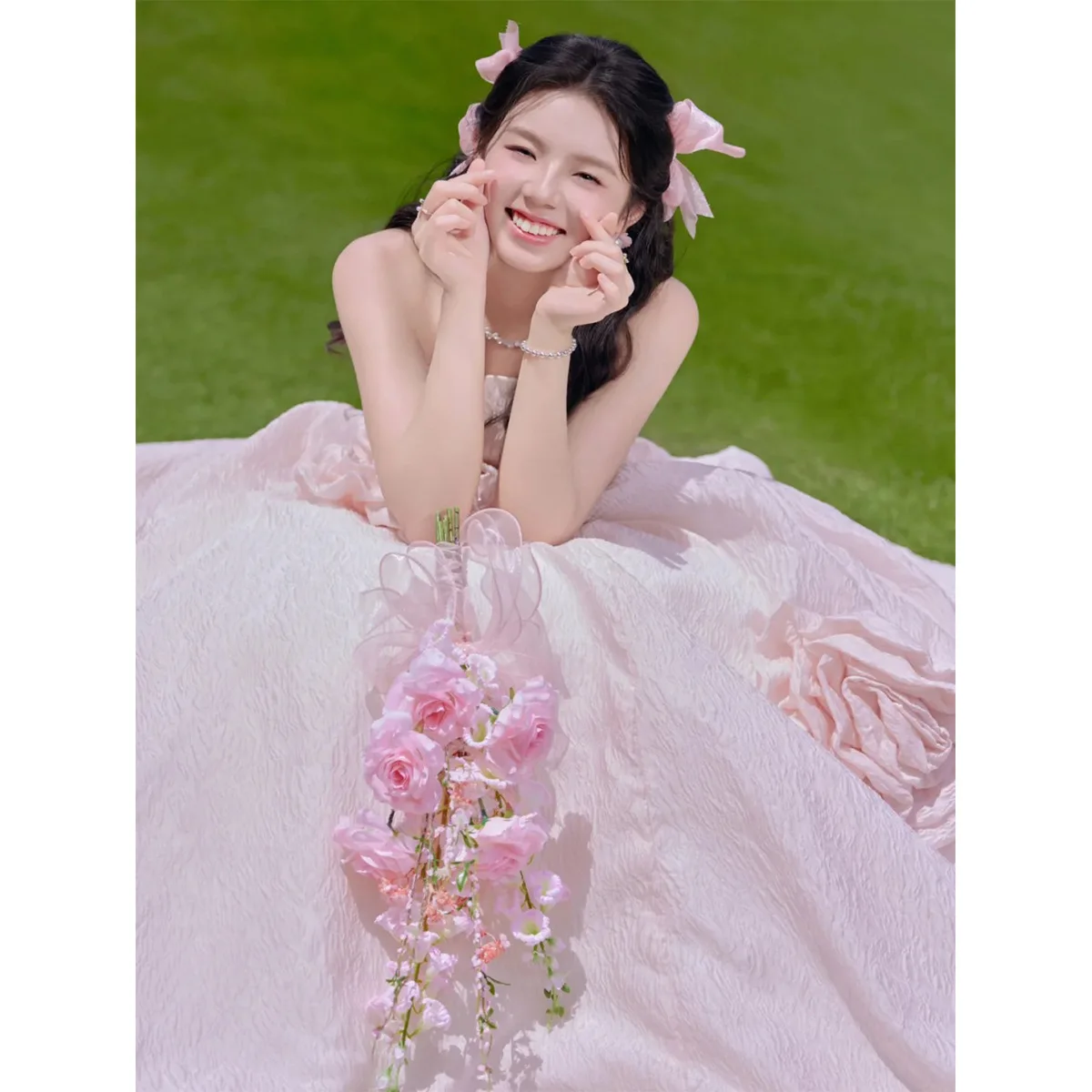 S2133L Couples Outdoor Travel Photography Colored Yarn Forest Dress Studio  New pink Strapless Theme Photo Wedding Dress