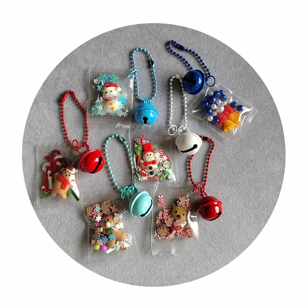 ベル樹脂漫画キーホルダー付きクリスマスオーナメントキーホルダー