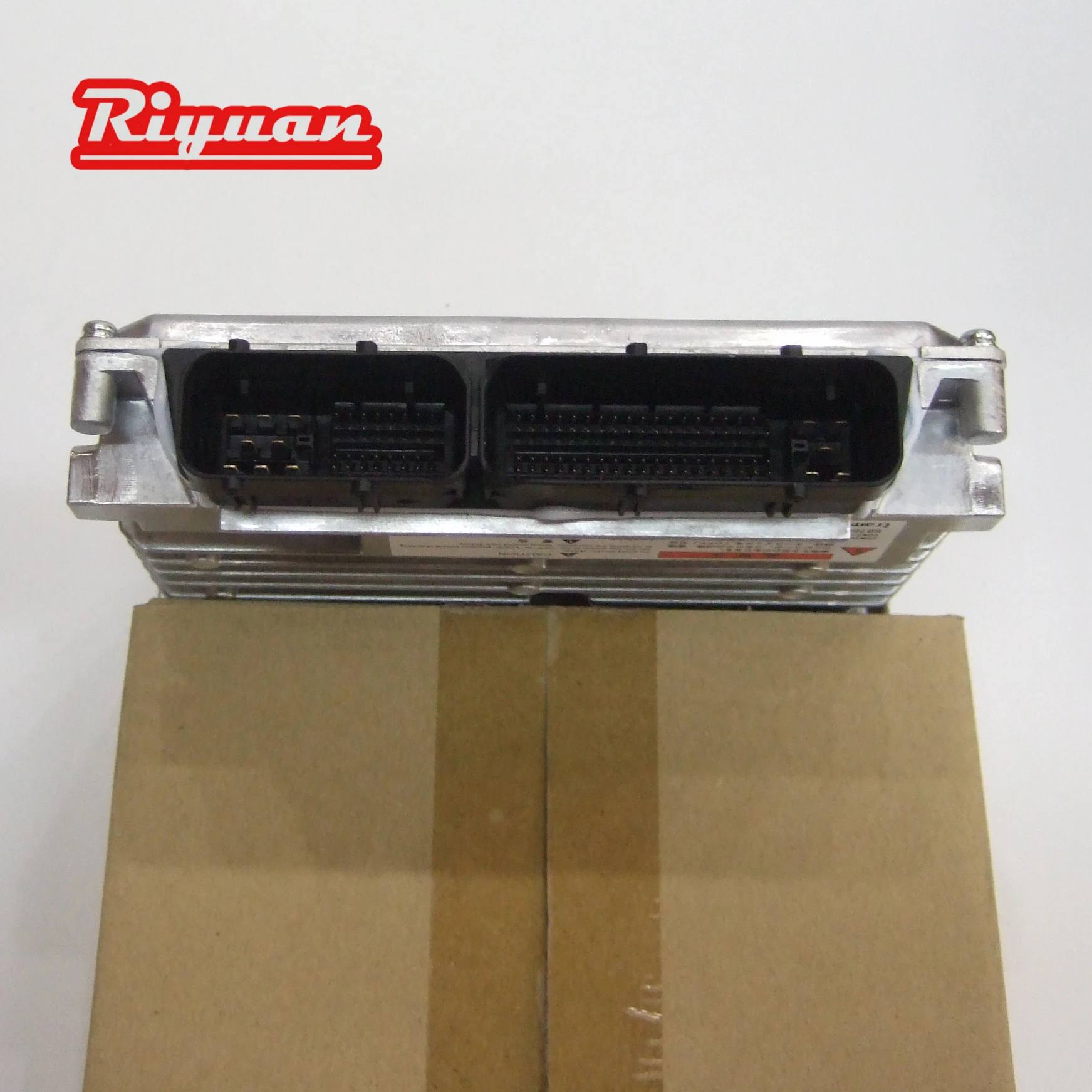 　いろいろ Isuzu Engine Computer Board 8975257670 for 4HK1 Models