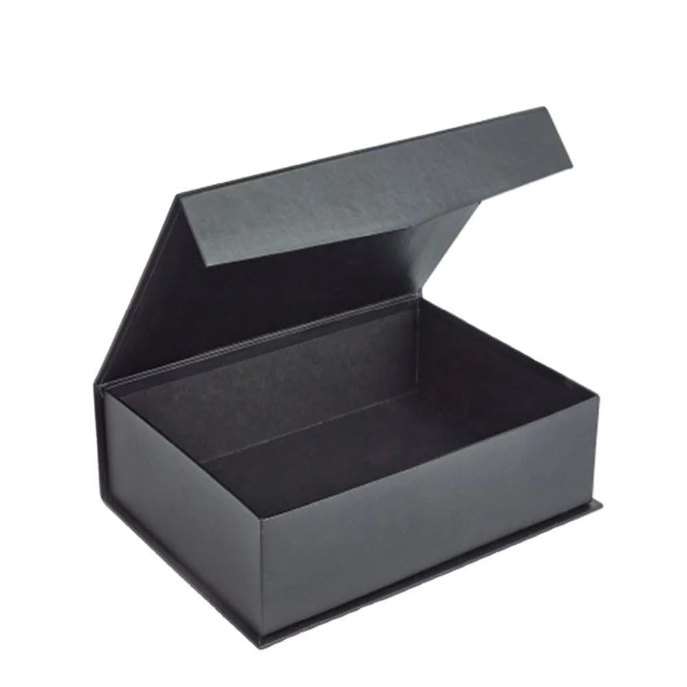 Ламинация коробки. Коробка чёрная кашированный картон 23/20/6 с лонжементом. Коробка с магнитным клапаном. Коробка картонная подарочная черная. Коробка с магнитной застежкой.