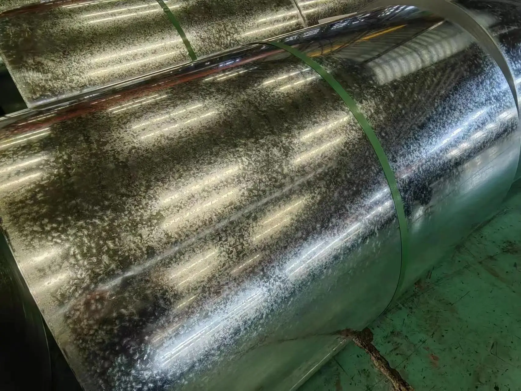 High Quality Z275 Hot Dipped Galvanized Steel Coil Zinc Coated Steel Galvanized Coils manufacture