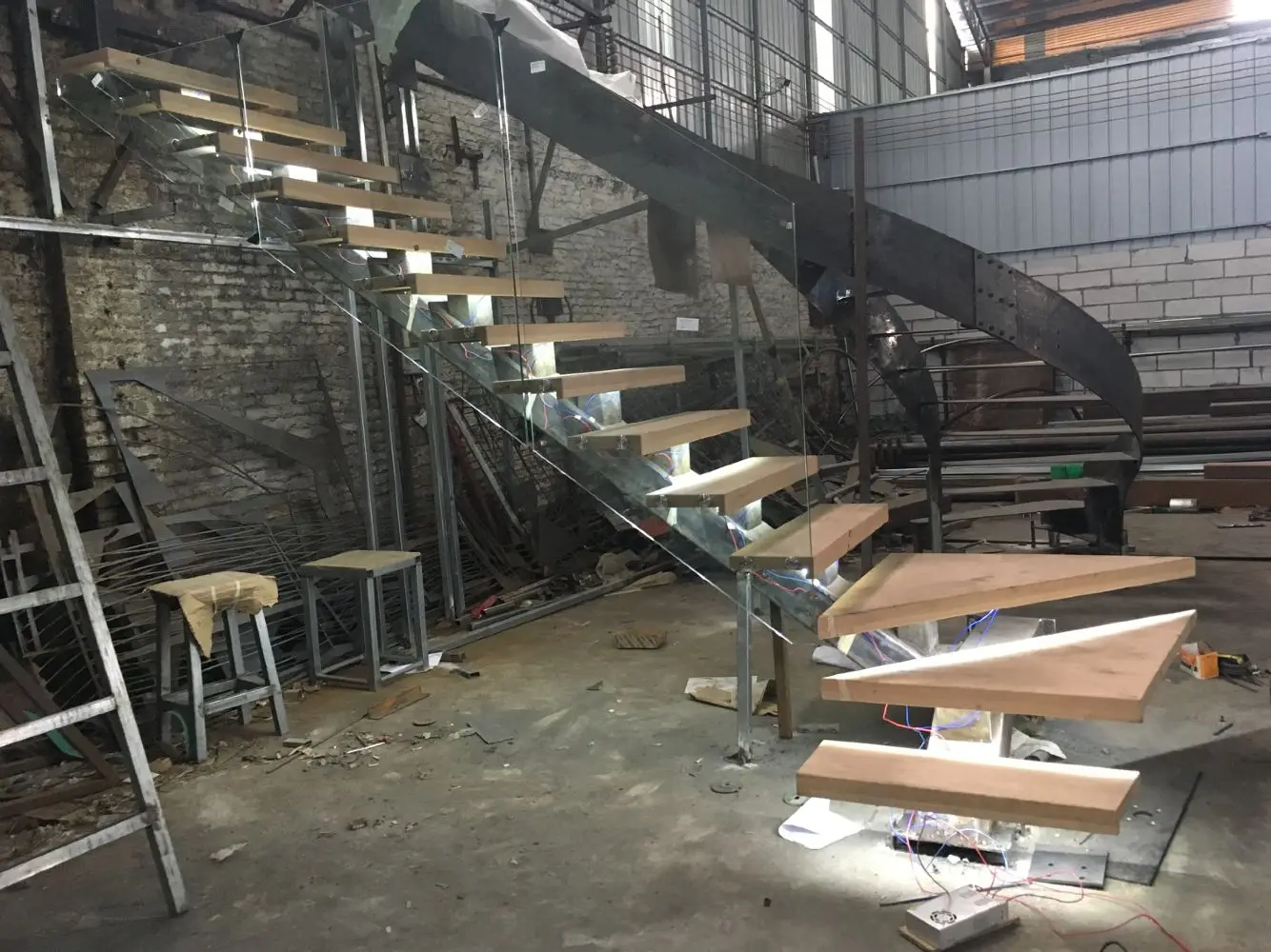 DB Open Riser Staircase Mono Beam Straight Stairs Made in China with Stainless Steel Railing Customized manufacture