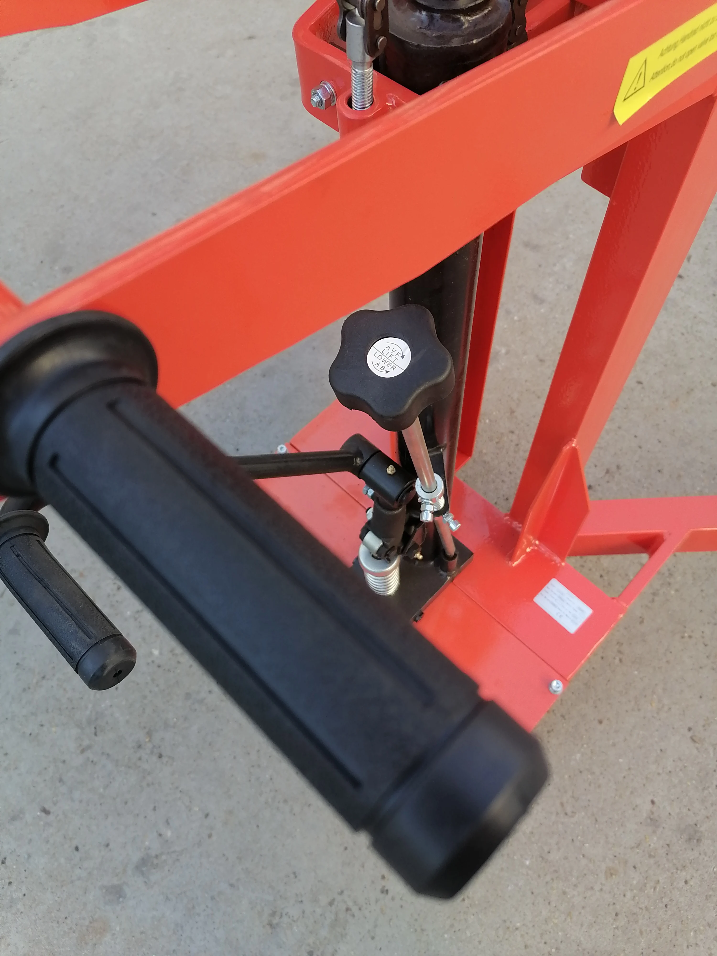 High Quality Manual Capacity 450kg Mobile Portable Oil Drum Handler Barrel Carrier Lifter Trolley Truck
