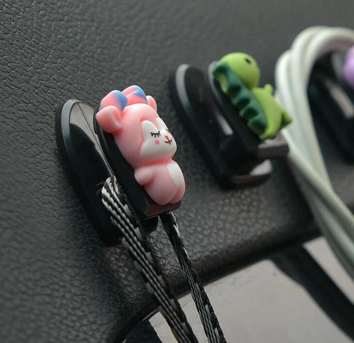Wholesale car hook creative lovely car paste multifunctional mini small hook for car seatback