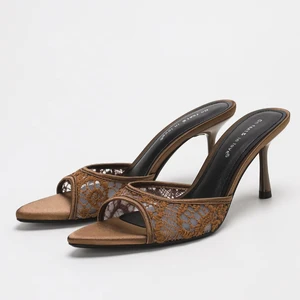 4302A-46 Summer New Fashion Open Toe Heeled Sandals Sexy Lace Embroidery 7.5cm Pointed Toe Slids High Heels for Women