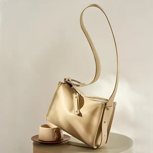 2026 Retro Style Genuine Leather Women's Large-Capacity Crossbody Bag Luxury Side Pillow Bags with Fashion Style for Ladies