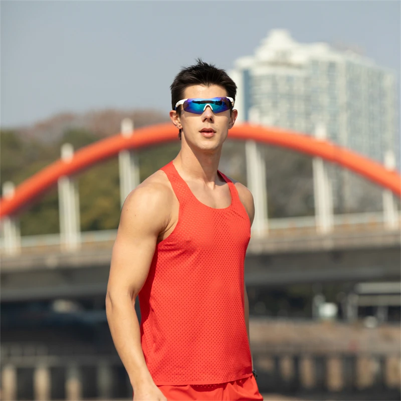 Seamless Mesh Breathable Man Big Hole Quick Dry 100% Polyester 100 GSM Marathon Running Sleeveless T-Shirt for Men