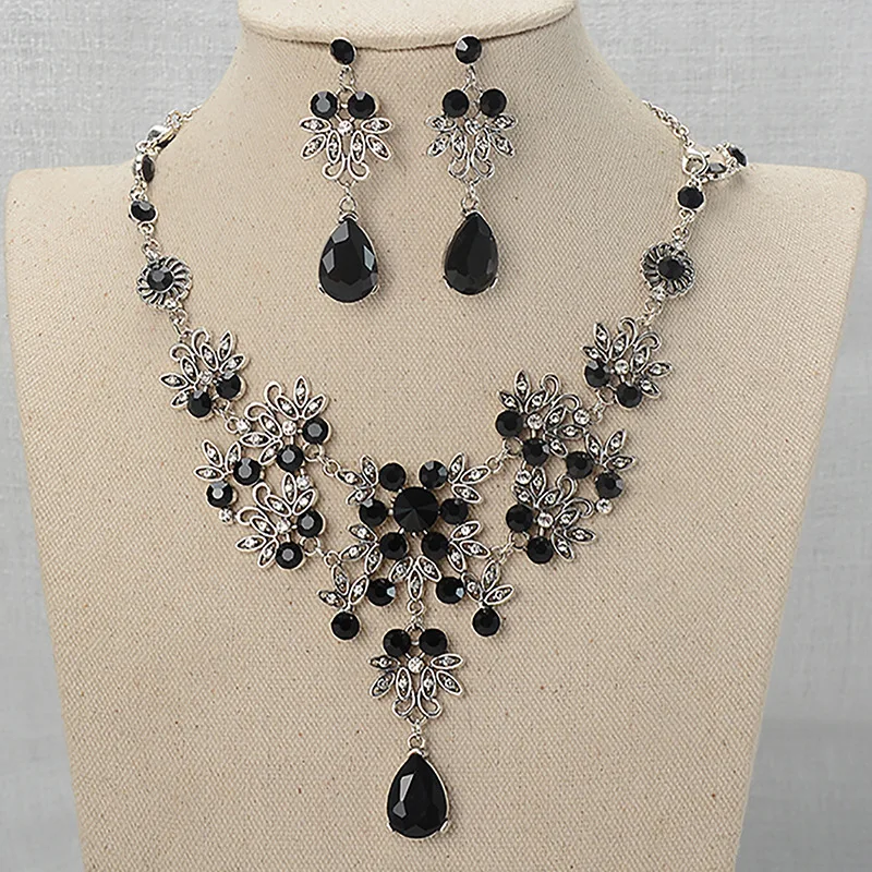 Elegant Rhinestone Bridal Jewelry Set