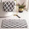 Diamond pattern - gray