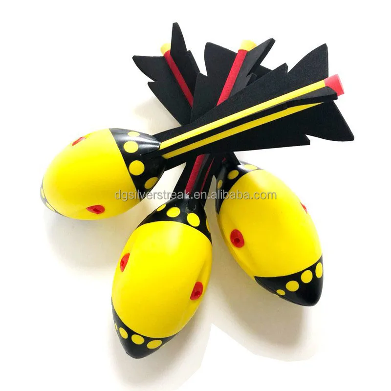 Factory Customize LOGO Whistling Throwing Rocket Flying Ball  Sports Rocket Vortex Aero Howler Missile Ball for Children
