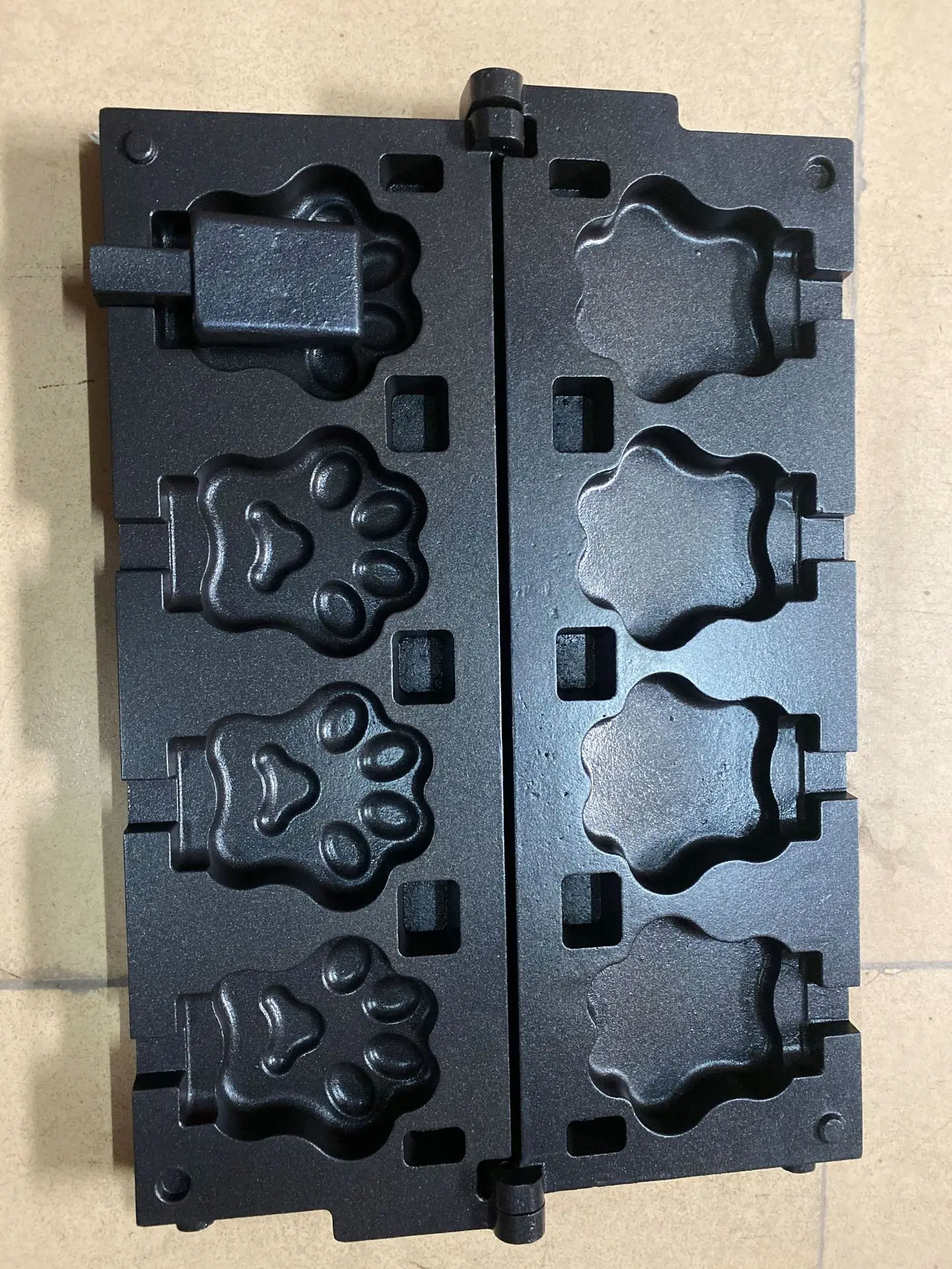 Cat Paw Shape Waffle Machine Taiyaki Machine Waffle Maker for Snack Shop