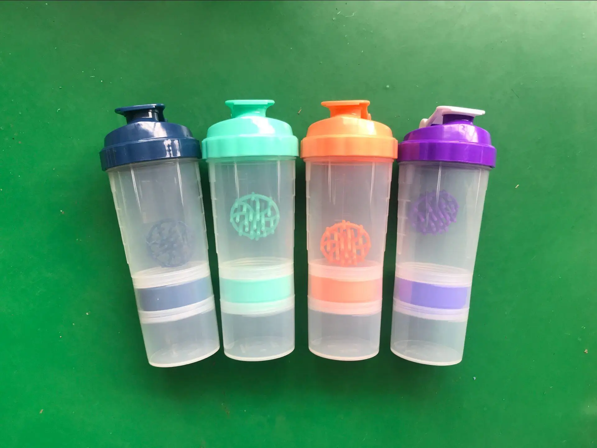 500ml 3-in-1 Plastic Spider Protein for Shaker Bottle with Two Powder Storage Cups and Compartment for Drinkware