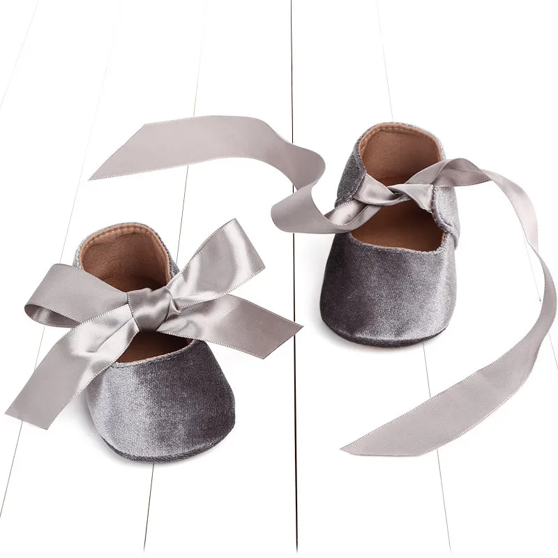 Топ amazon 2021 для детей ясельного возраста; Для маленьких девочек; На мягкой подошве; Нескользящие носки для малышей, младенцев мультфильм детская обувь повседневные DGKH-030