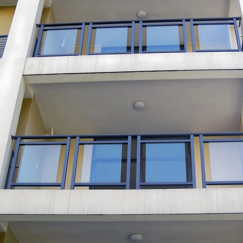 Aluminum Alloy, Glass  Balcony Railings Outdoor Folding Design with Privacy Screen for Villa Terrace Safety supplier