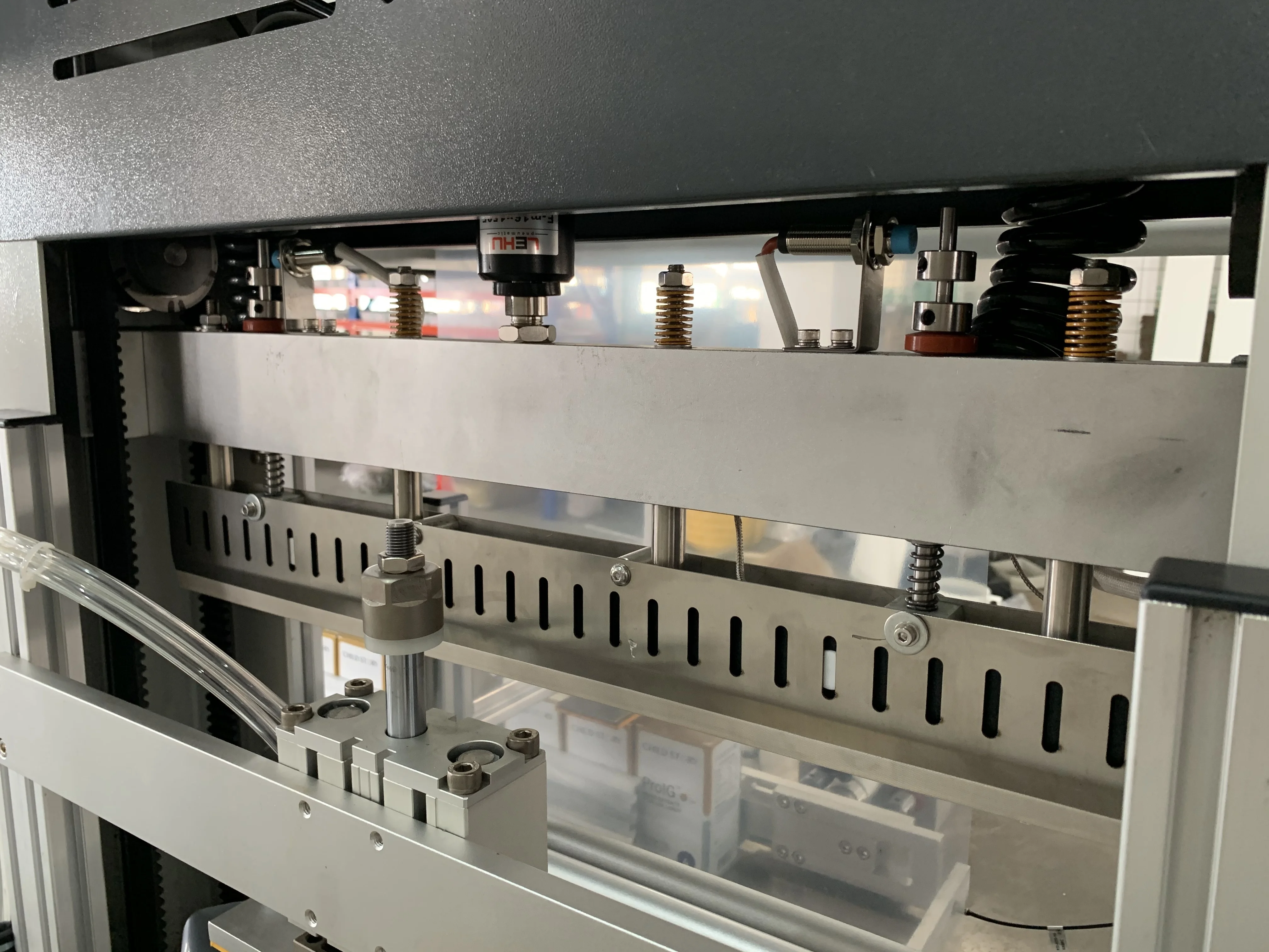 Heat Bottle Tunnel Shrink Wrapping Machine Shrink Film Packaging Machine Heat Shrink Tunnel Machine