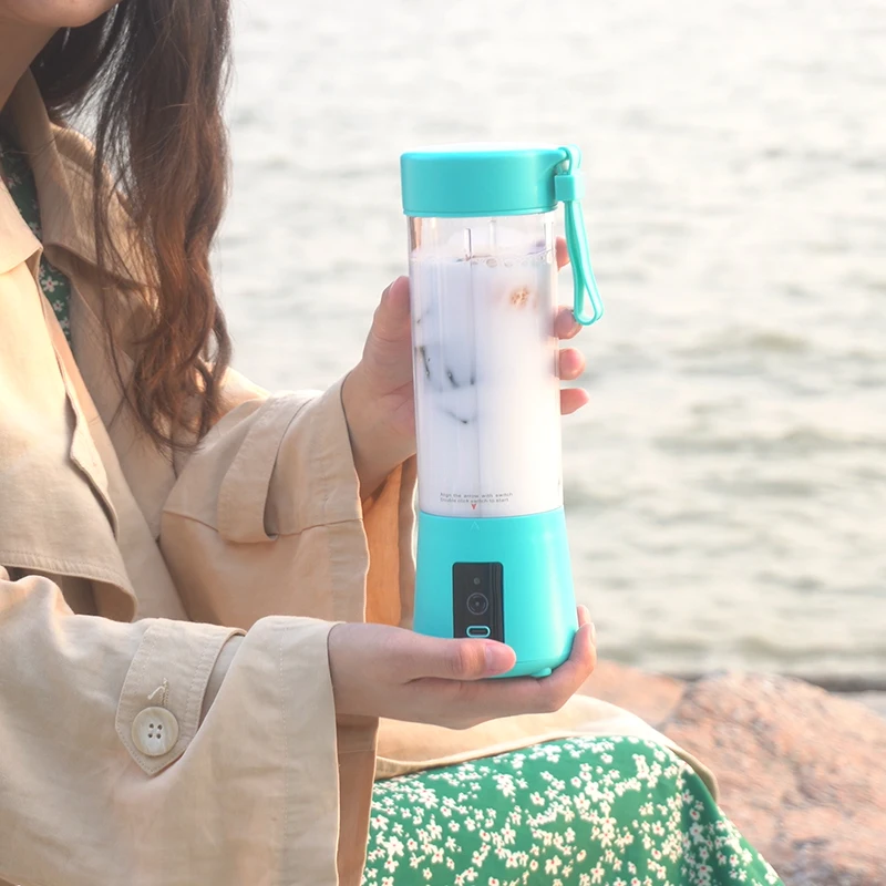 Fruit Juicer Popular Mini Electric Portable Wireless Rechargeable Bottle Juicer Blender for Traveling