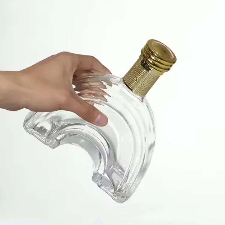 Custom Unique Flat Shaped Embossed Logo Empty Clear Alcohol Tequila Vodka Whiskey Brandy Glass Liquor Bottle 50cl/70cl Box 750ml