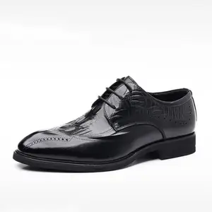 WEDDING SEASON BESTSELLER Italian Style  Cow Leather Derby Shoes for Grooms Vintage Brogue Detailing Solid Color Black Men Shoes