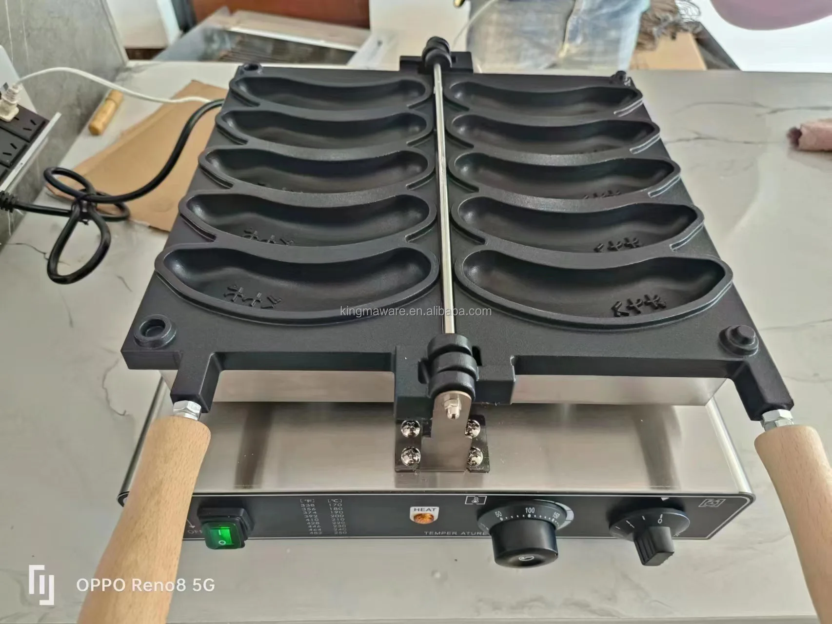 Automatic 110v 220v Electric Banana Shape Cake  Street Food Machine