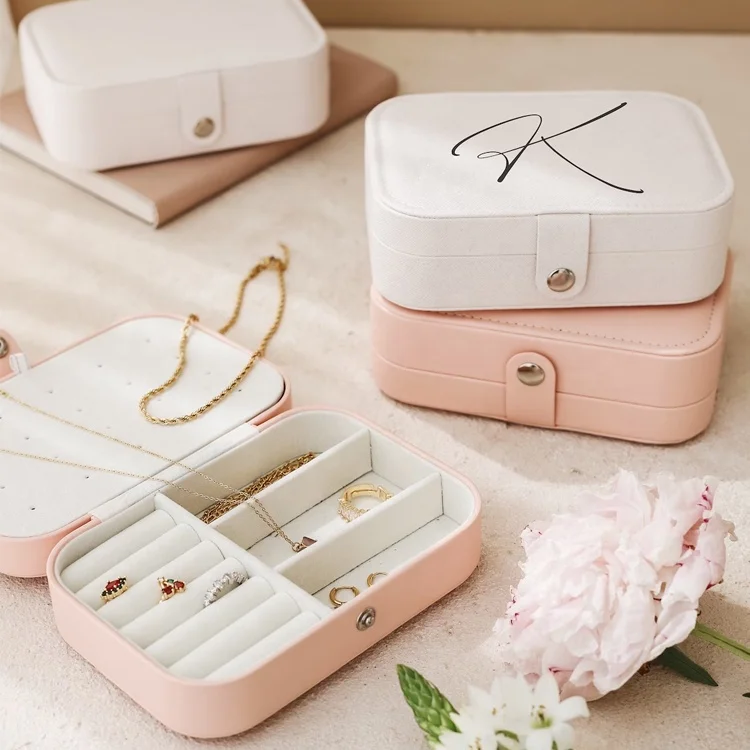 Piccolo portagioie da donna, in pelle PU, portatile, da viaggio, per anelli, orecchini, collane, orologi, regali per ragazze e donne, pois neri bianchi