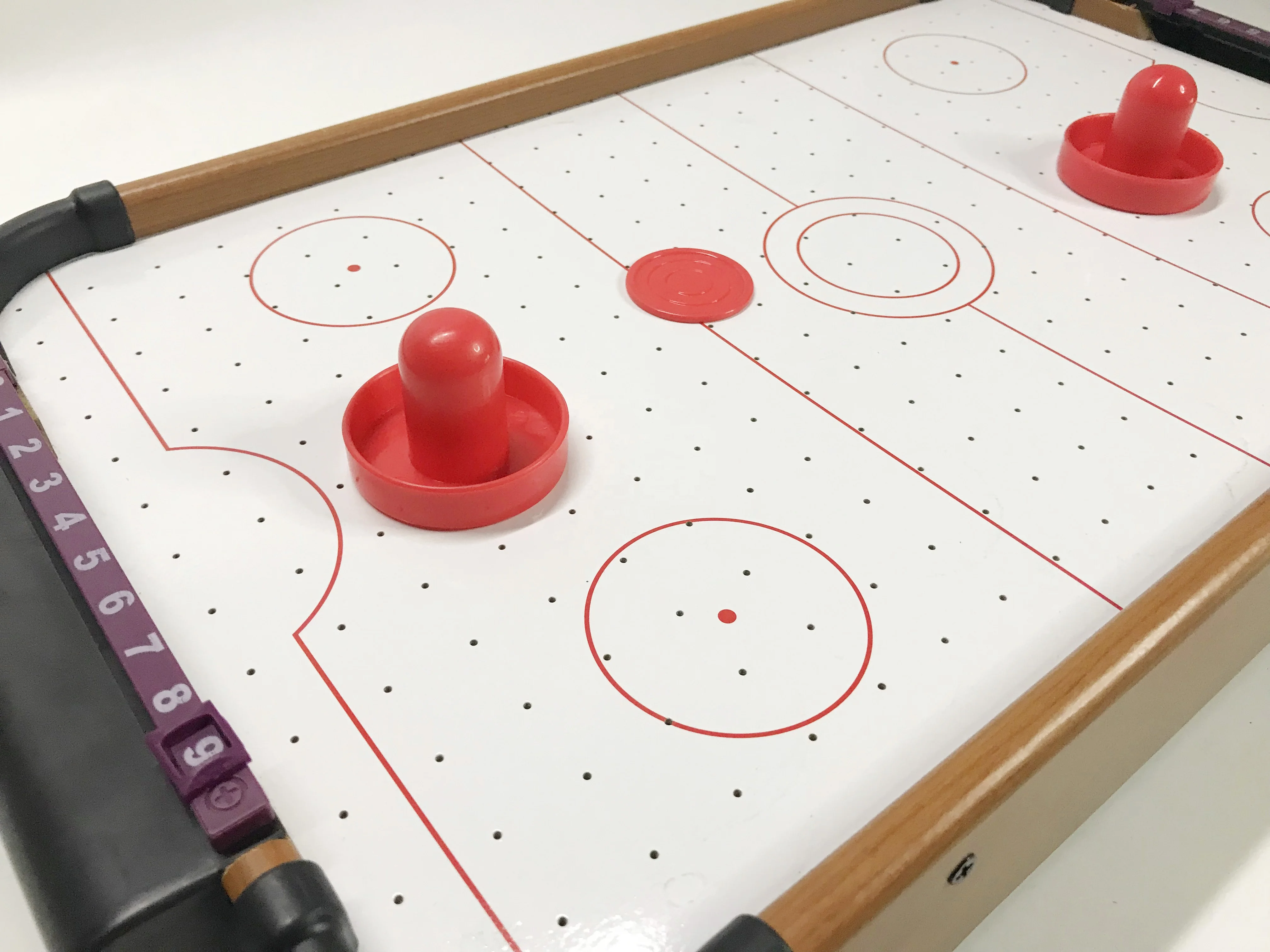 Мини-хоккейный стол для детей и взрослых есть в наличии