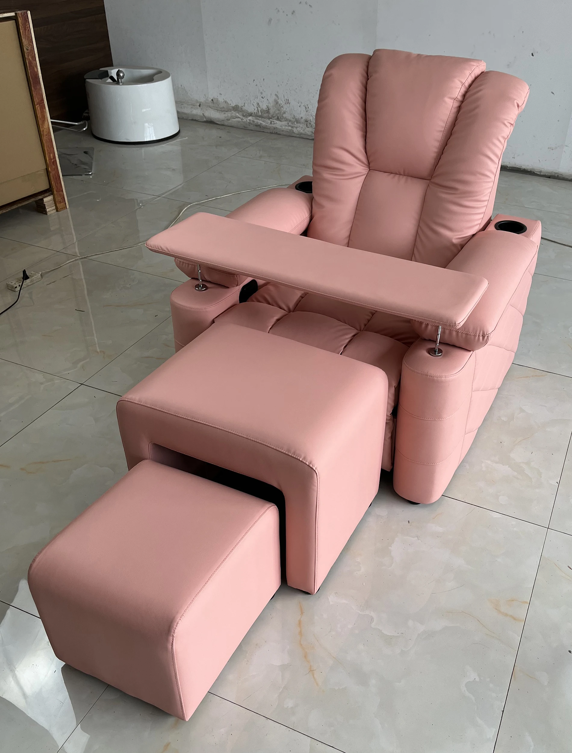 Luxury Design Pink Nail Salon Manicure Chair Foot Spa Nail Table