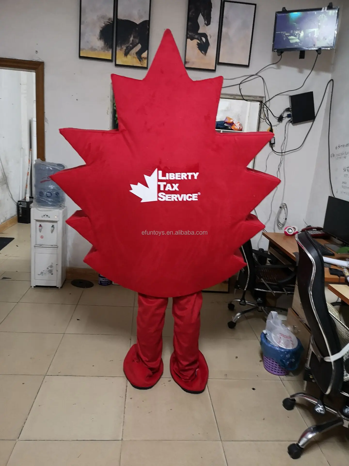 Efun MOQ 1 PC Professional Custom Plant Maple Leaf Mascot Costumes Cartoon Character Leaf Mascot Costume for Sale