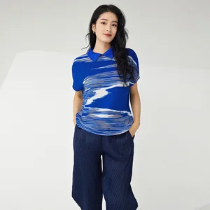 Latest Women's Vintage Summer T-Shirt Pleated Fashion Top Lapel Stretch Printed Striped Pattern Turn-Down Collar Short-Sleeved
