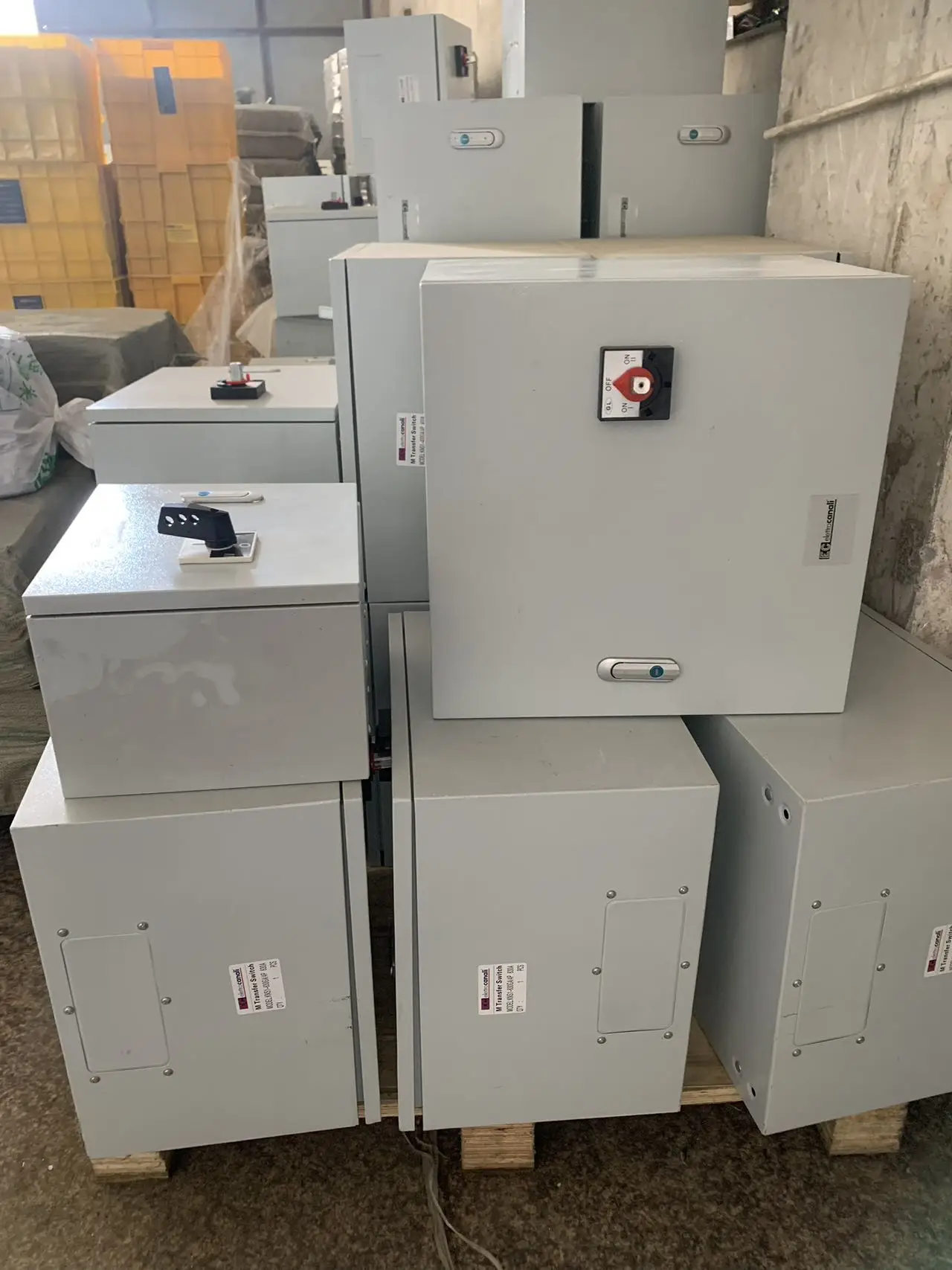 Socomec 95054006 Manual Electrical Distribution Box 63 ATS Automatic Transfer Switch Panel OEM Copper 40a 3p Mini ATS 4 Pole