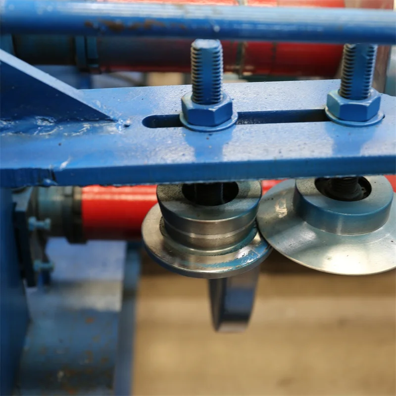 OWLMATE Rouleau De Soudage Toiture PVC - Rouleau Caoutchouc 40mm Et Laiton 6mm - Manche Bois Ergonomique