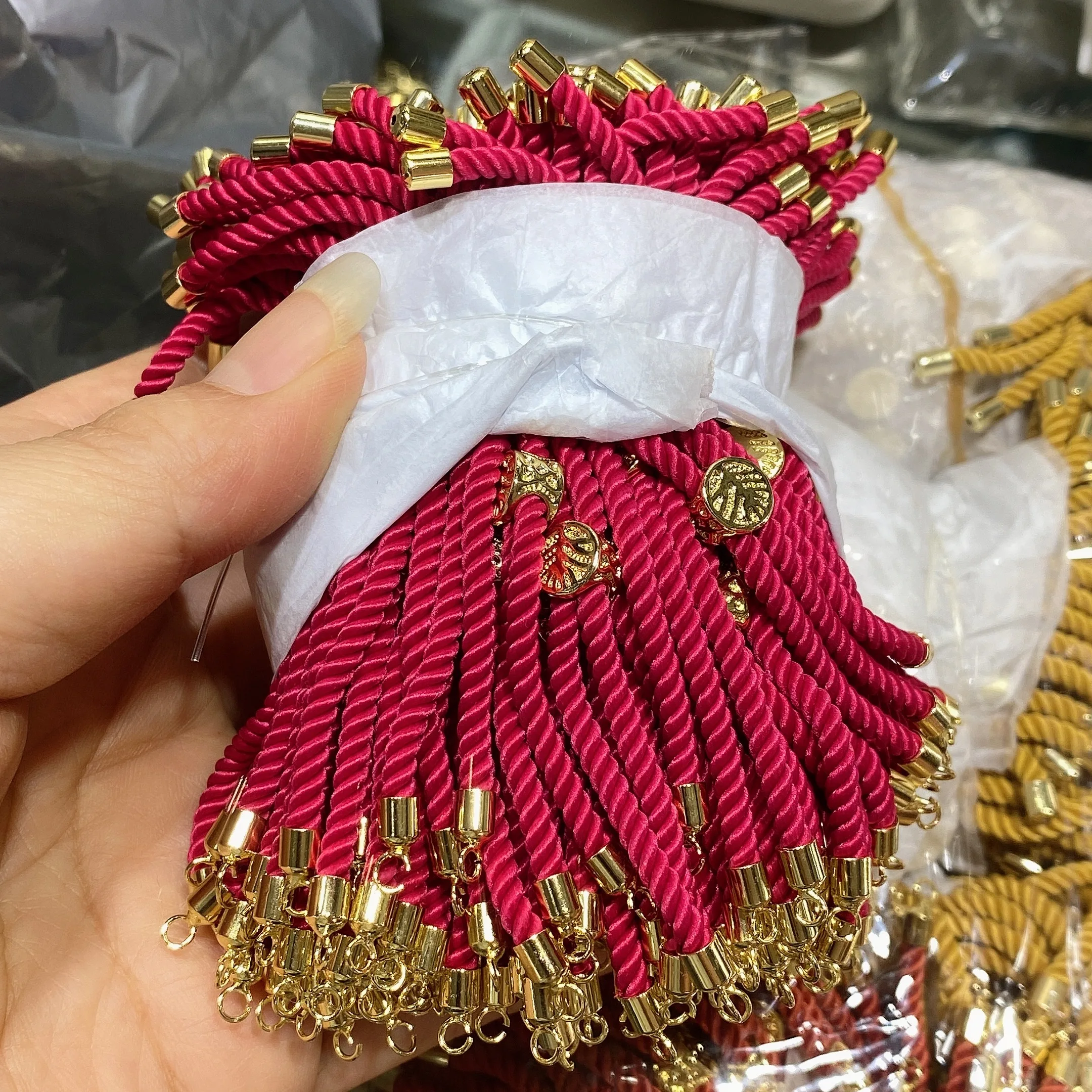 Half afgewerkte verstelbare armband, katoenen touw armband, 2mm koord armband connector blanksfriendship stijl voor DIY gift sieraden (24cm) AS-53 - België Half afgewerkte verstelbare armband, katoenen touw armband, 2mm koord armband connector blanksfriendship stijl voor DIY gift sieraden (24cm) AS-53 - België