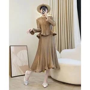 Women's Two-Piece Pleated Outfit Elegant Long Sleeve Top and Midi Skirt Set Fashionable Crinkle Clothing for Wholesale