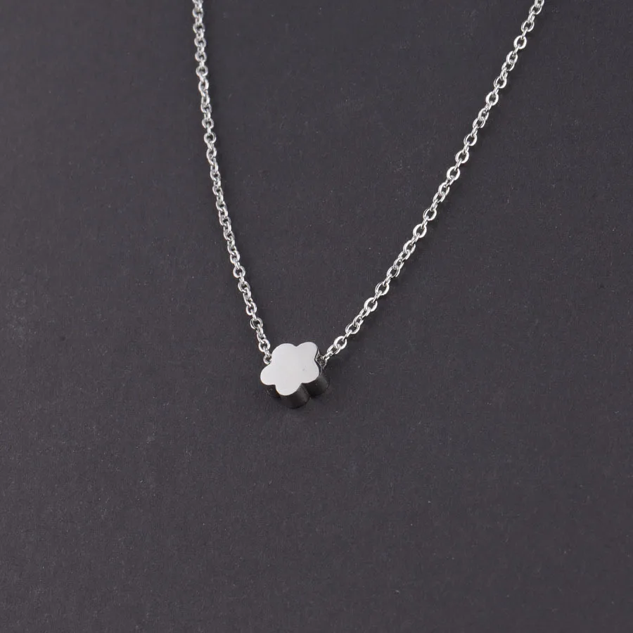 Flower Pendant Necklace