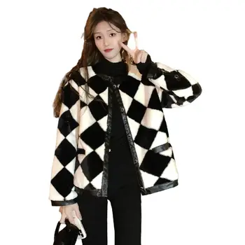 Supplier Wholesale New Style Ladies Coats And Jackets Winter Checkerboard Fur Coats