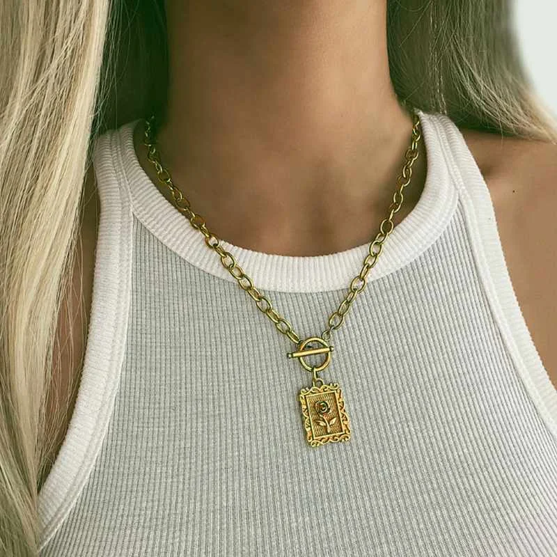 Plated Pendant Chocker Jewelry Necklace 