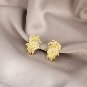 Vintage Geometric Statement Carved Metal Gold Color Earrings for Women Fashion Jewelry Trendy Gift