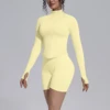 Amarillo crema