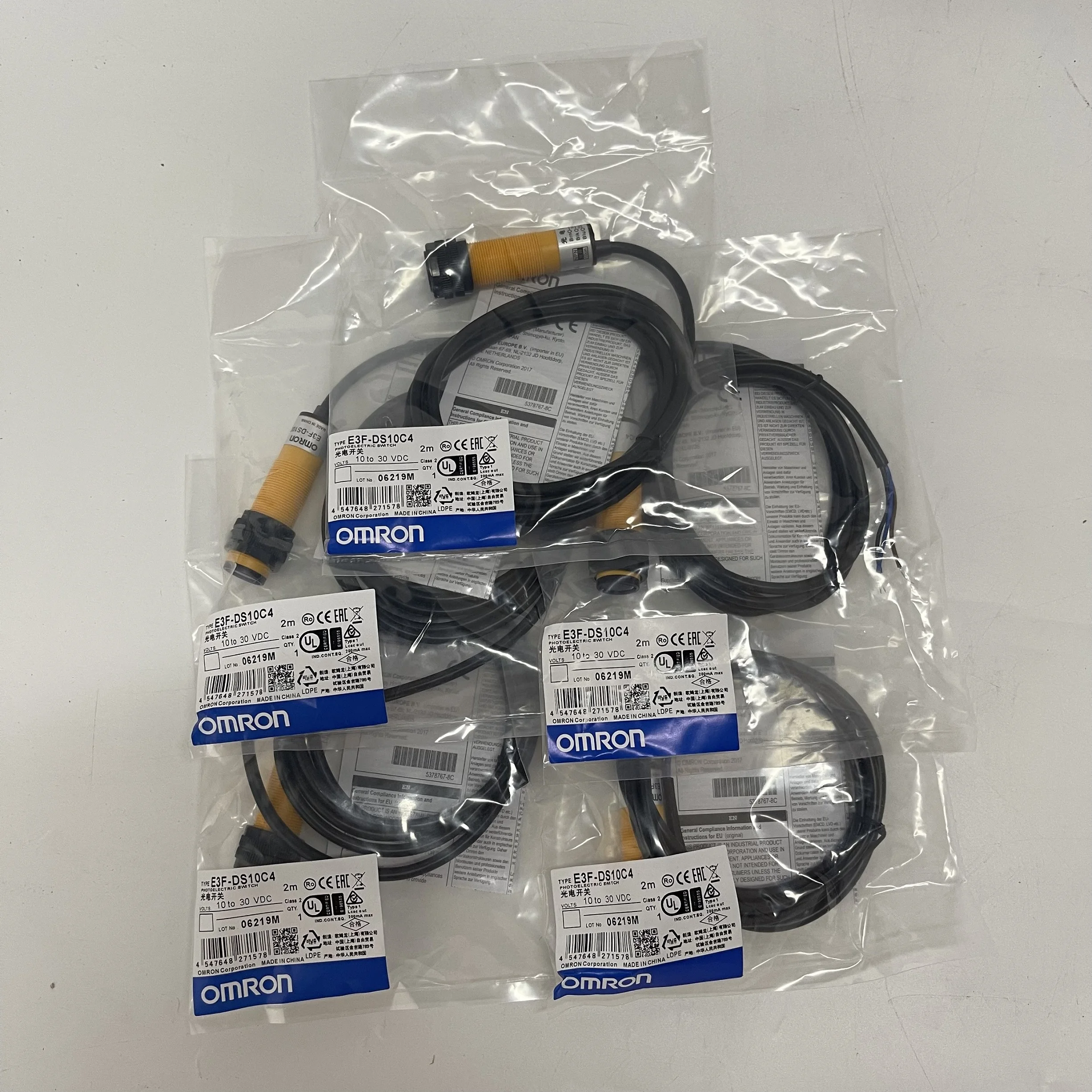 Omron Photoelectric Switch E3F-DS10C4