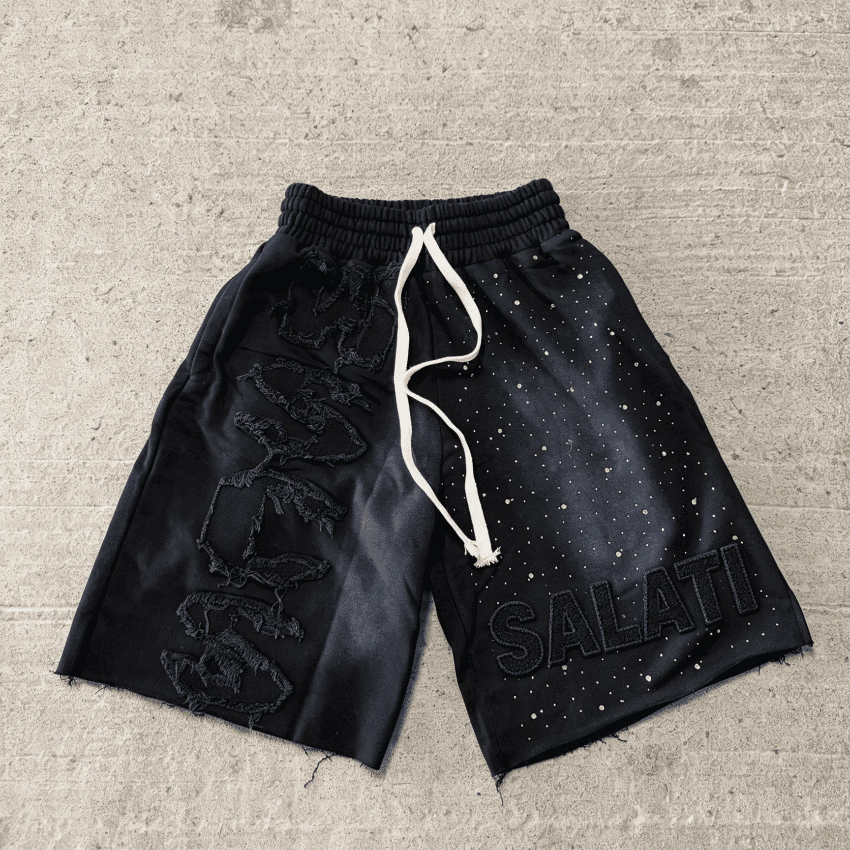 Custom Logo Heavyweight French Terry Patch Letter Sweat Shorts Raw Edge Splash Ink Loose Drawstring Streetwear Shorts for Men gallery 8