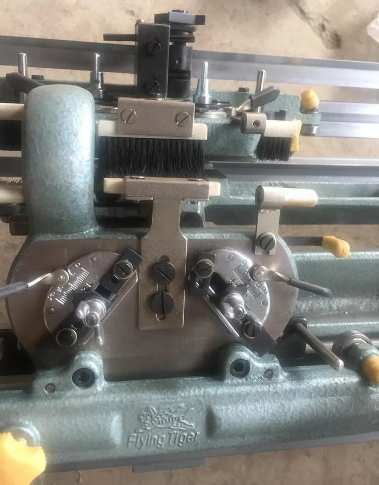 Hand-Driven Warp Style Sweater Knitting Machine for Home Use