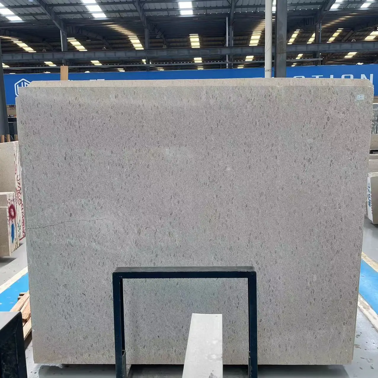 High Quality Grey Limestone Modern French Design Polished Honed Split Antique Pure Natural Indoor Outdoor Villa Cladding Tile